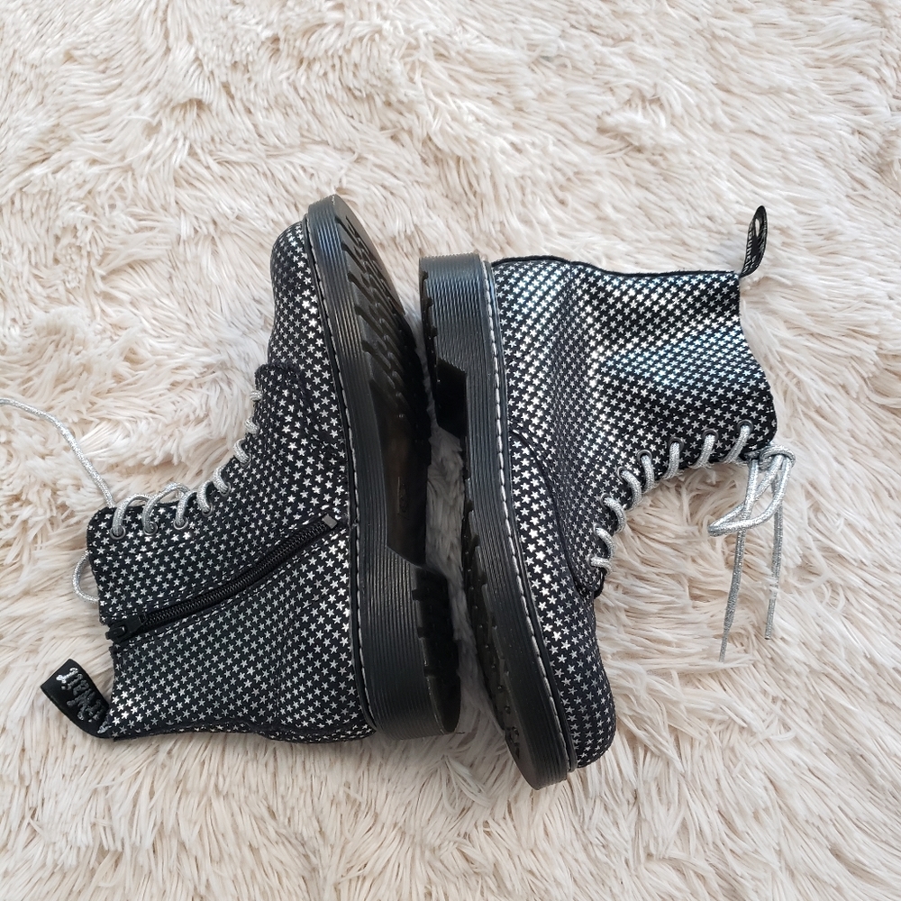Dr. Martens new without Box size 5 Ladies  1460 Pascal Boot star boots - Picture 5 of 16